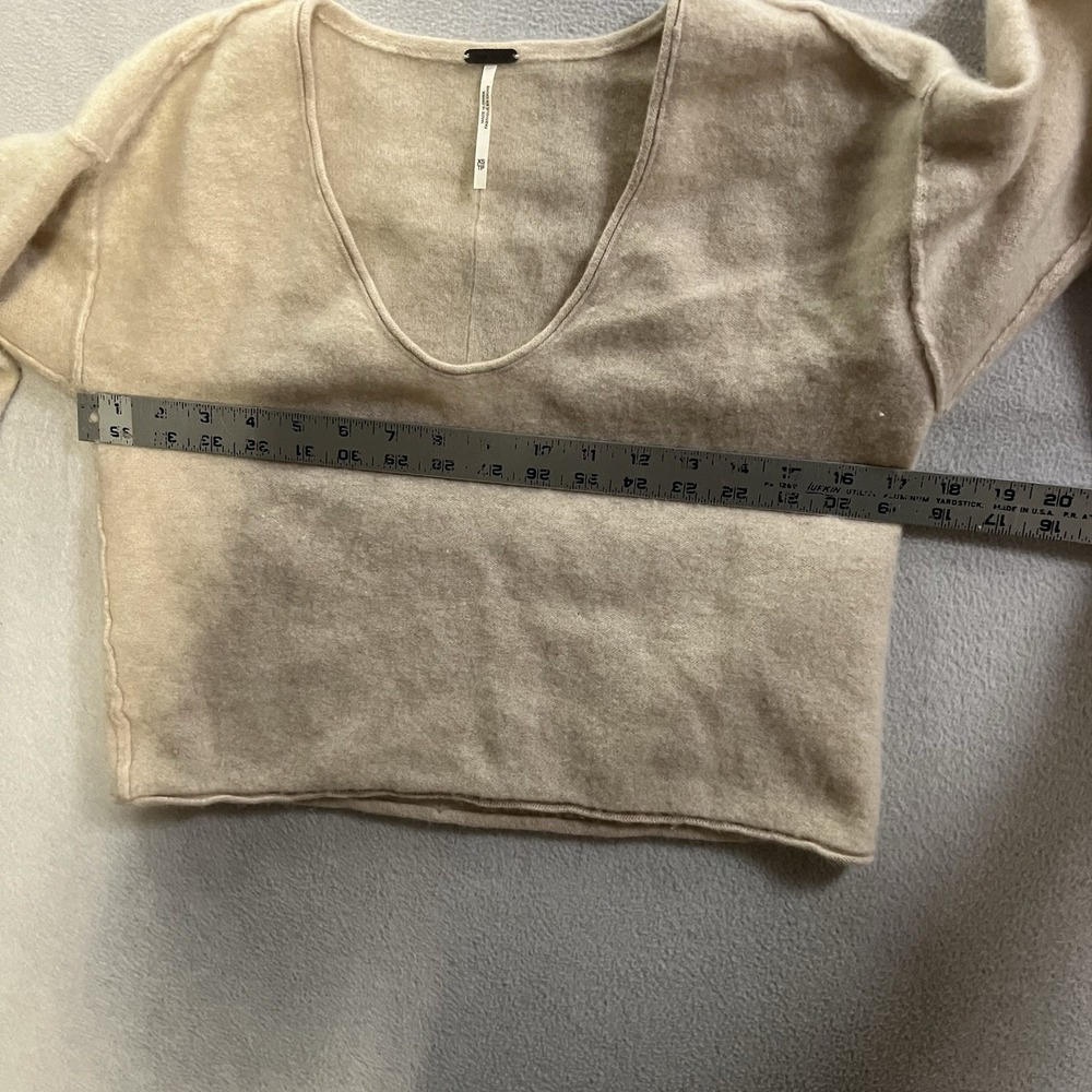 Free People Forever Cashmere Sweater Women's Size Small Beige Cropped Beige - Picture 4 of 8